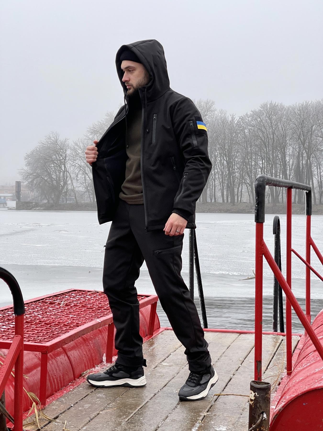 Костюм REEF чорний з шевроном